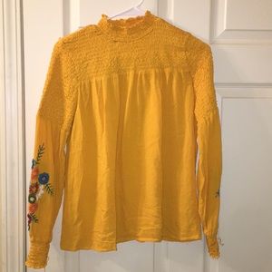 medium hippie style yellow fall blouse so cute!